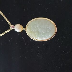 Elegant Gold and Green Tone Pendant Necklace